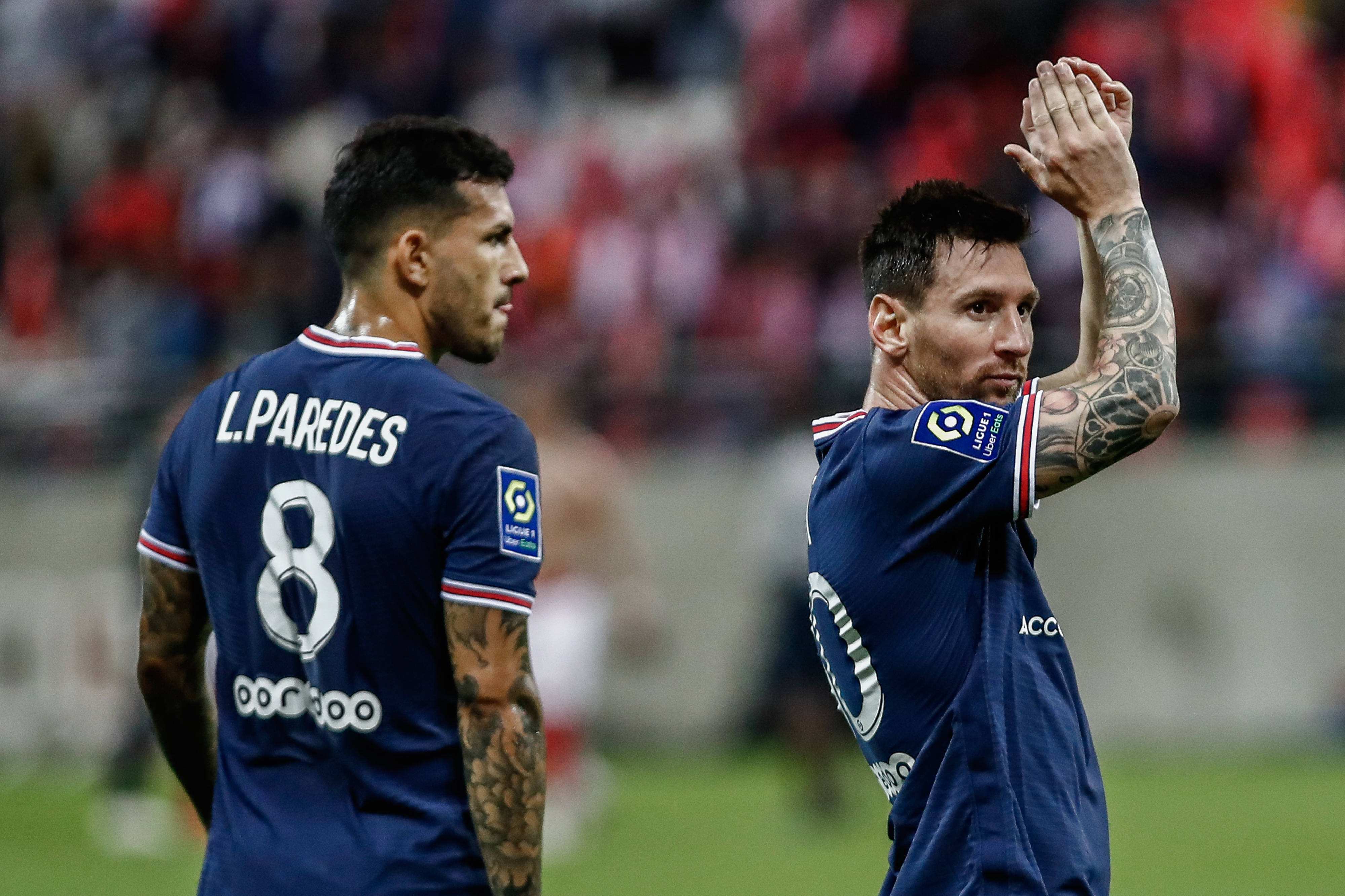 巴黎圣日耳曼发布备战花絮；赛后再遭质疑；CBA季后赛任务艰巨；轮换策略成焦点的简单介绍